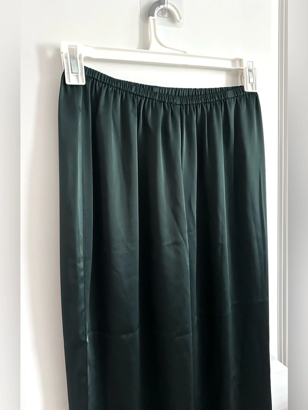 SEROYA Viva Satin Pants in Evergreen Satin Straight Leg Large SER.O.YA